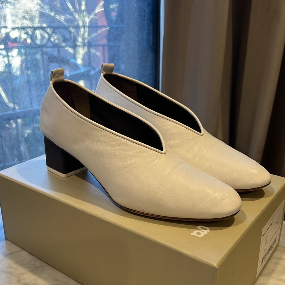 Gray matters white Mildred classic Bianca